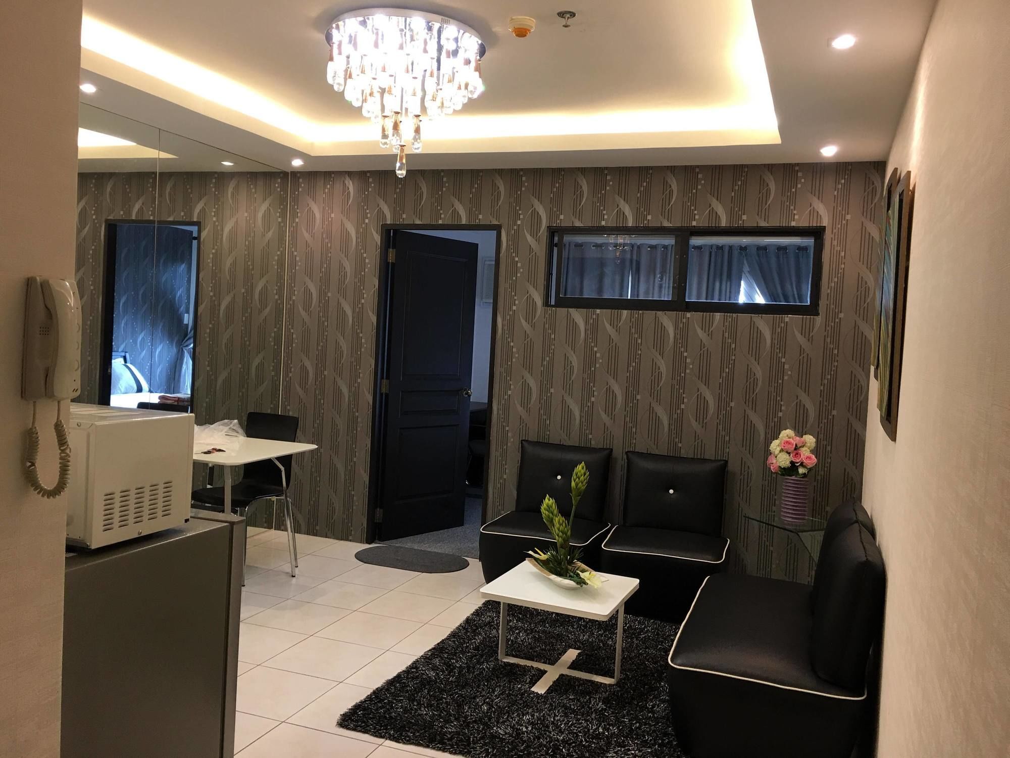 Malate Bayview Mansion City View Manila